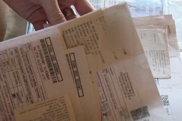 Готуйтеся до дзвінків колекторів: в Україні дозволили відрізати світло та штрафувати за комунальні борги